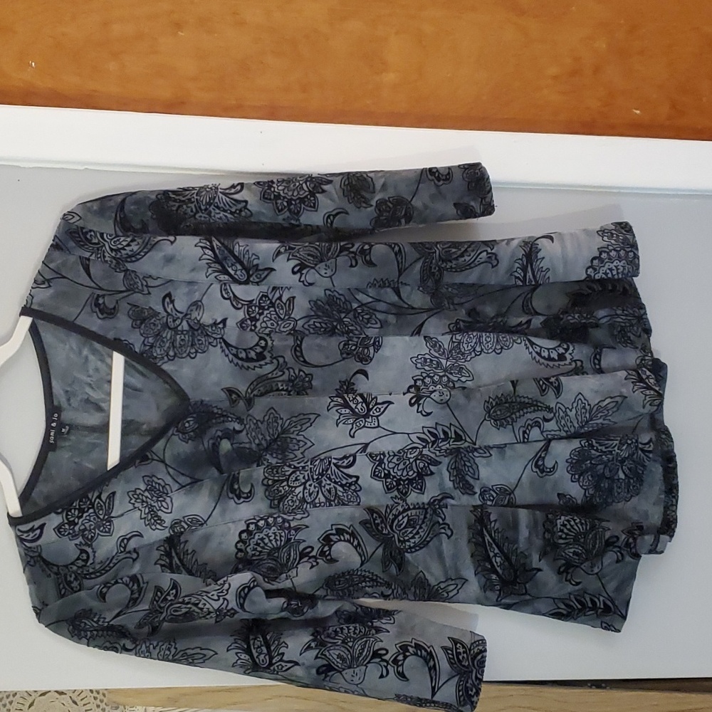 Sami & Jo Floral Pattern Women's Blouse.